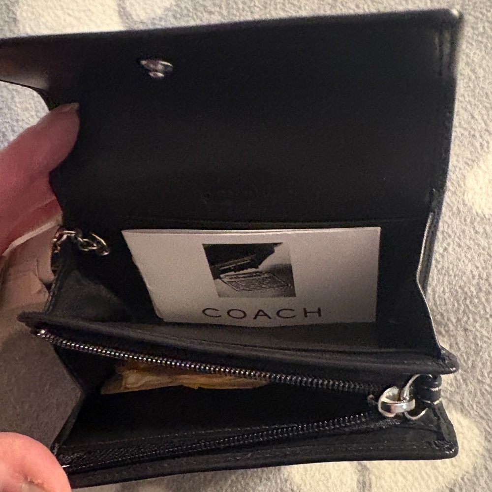 Coach Leatherware Black Leather Compact Wallet – New Without Tags - Picture 4 of 5